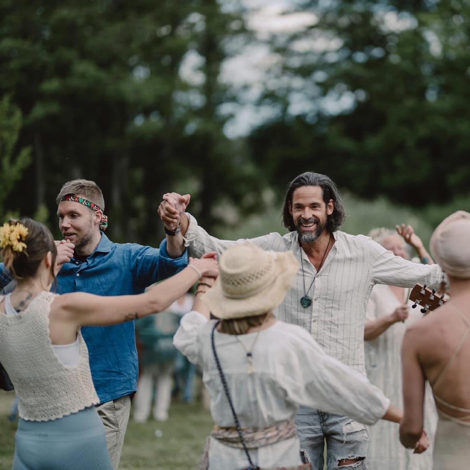 Dancing together at Skeppsudden