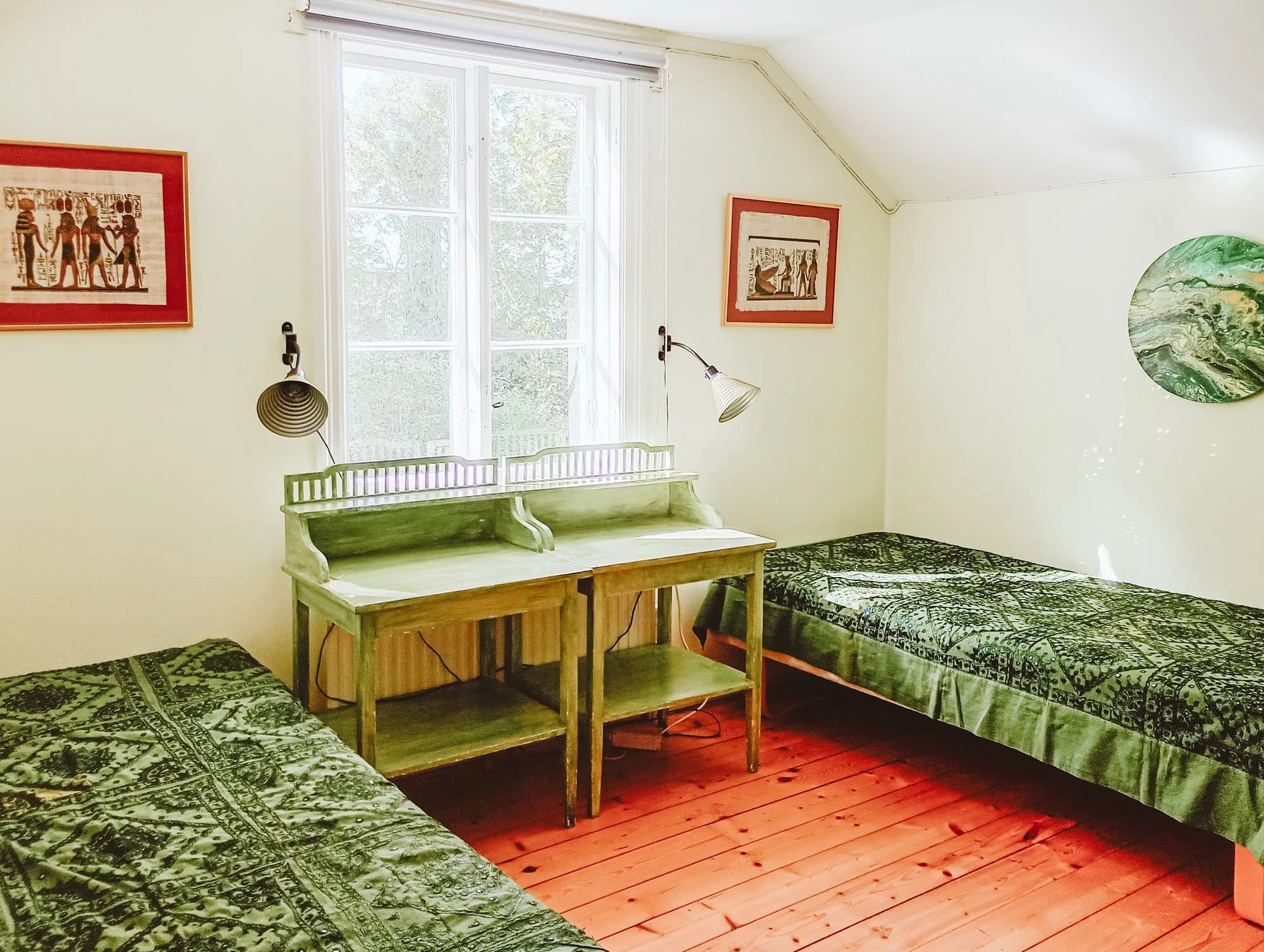 Upstairs: The Green Room, The Main House, photo 1